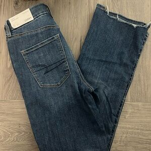 American Eagle NWT size 4 short Curvy Skinny Kick jeans
